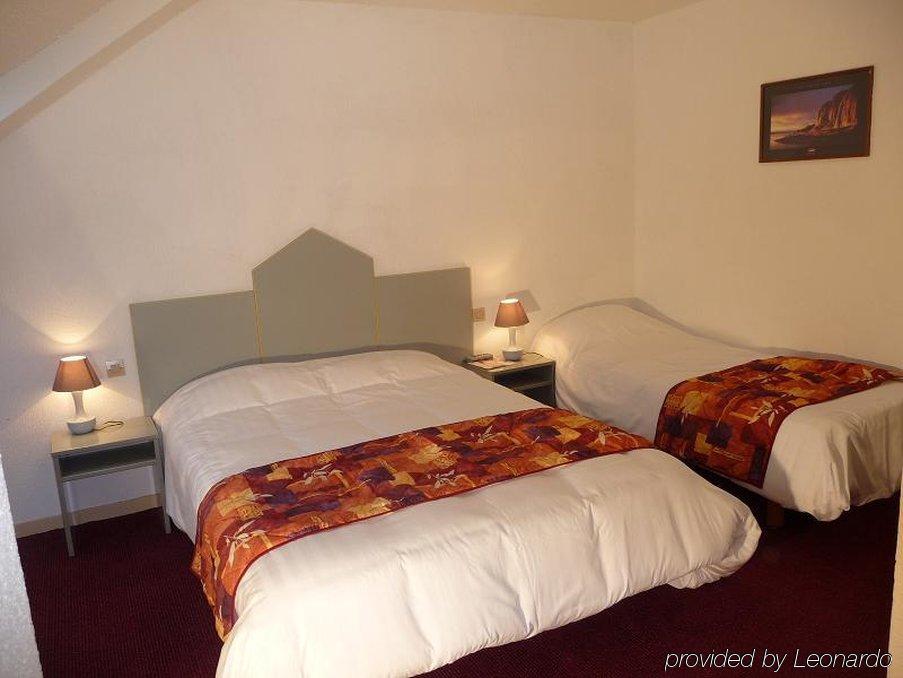 Logis Hotel Lons-Le-Saunier - Restaurant Le Grill Room photo
